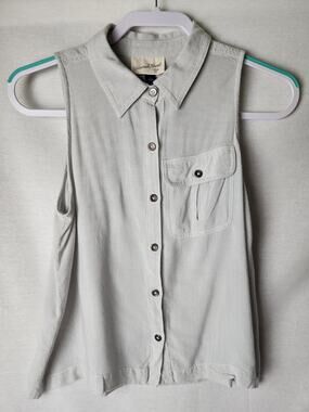 Womens S Sleeveless Off-White & Grey Petite Striped Soft Top Universal Thread